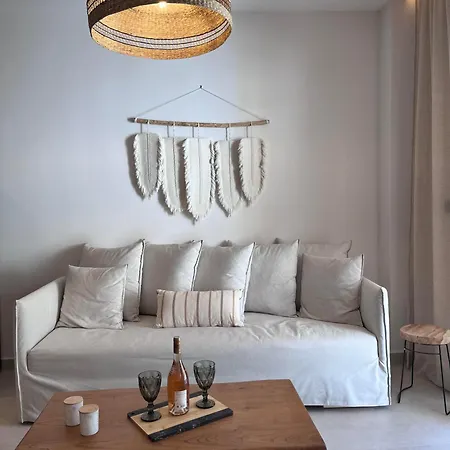 Adam's Luxury * Lutráki