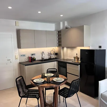 Adam's Luxury Apartament *